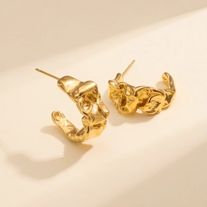 18K Vergoldet Edelstahl Geschmolzene Textur C-Förmige Creolen Für Damen Französisches Retro Minimalistisch Unregelmäßiger Schmuck