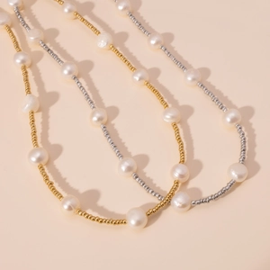 Elegante collana di perle naturali d'acqua dolce con perle placcate in oro 18 carati donna