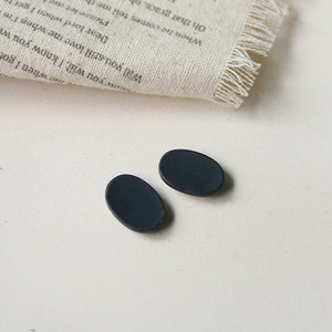 Deux breloques ovales noires mates pour la fabrication de bijoux DIY et accessoires