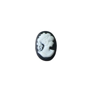 Pendentif ovale classique en relief avec profil féminin blanc sur base noire pour bijoux