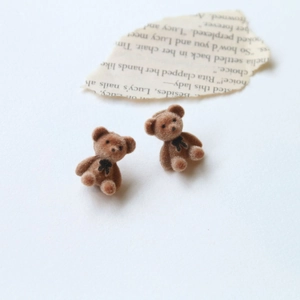 Mini oursons floqués marrons avec nœuds noirs pour la fabrication de bijoux DIY créatifs