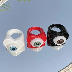 Retro Y2K Heart Shaped Simulation Eyeball Resin Ring For Women Men Gothic Punk Chunky Resin Finger Ring Halloween Party Jewelry Gift