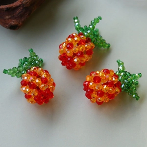 Drei handgefertigte Kristall-Ananasperlen für DIY-Schmuck und dekorative Accessoires