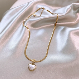 Retro Titanium Steel Snake Chain Necklace For Women Heart Shape Artificial Pearl Pendant Love Engraved Gold Elegance Jewelry
