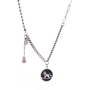 Collier en acier inoxydable argenté avec pendentif cheval et breloques dollar multi-chaînes