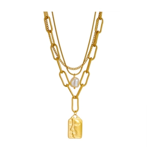 Three-layer gold necklace set featuring square pendant, baroque pearl and paperclip chain