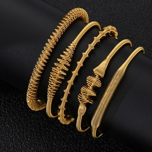 Vintage 18K vergoldete Edelstahl Armreifen im 5er Set für Damen Mode Schmuckstück