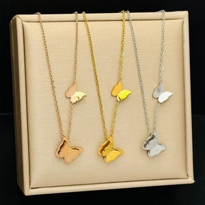 Collana Con Pendente A Farfalla Acciaio Al Titanio A Strati Opaco Elegante Gioielli Di Moda Per Donna