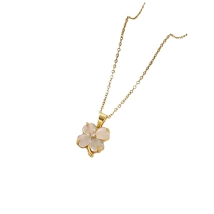 Collier élégant en or avec pendentif trèfle à quatre feuilles en pierres œil de chat