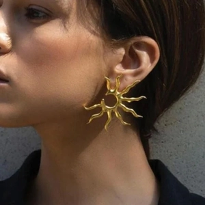 French vintage 18k gold plated stainless steel sunburst hollow geometric earrings for women