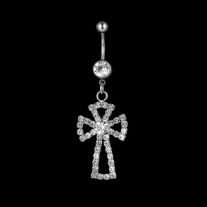 Funkelndes silbernes Bauchnabelpiercing mit Strass-Kreuzanhänger und gebogenem Stab