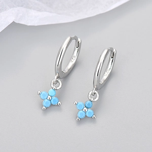 Eleganti orecchini a cerchio in argento S925 con ciondolo a trifoglio blu