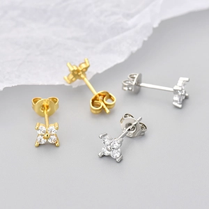 Elegant gold and silver S925 sterling silver four-leaf clover stud earrings with cubic zirconia