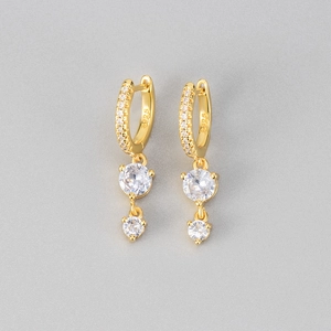 Boucles d'oreilles tendance en argent S925 doré 18 carats avec zircons brillants