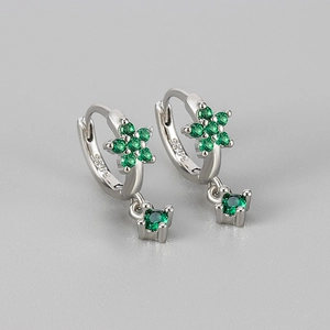 Elegante S925 Sterlingsilber Creolen mit grünen Zirkonia Blumenanhängern für Frauen