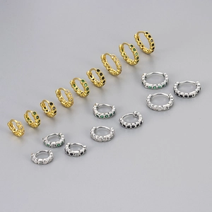 Orecchini a Cerchio Huggie in Rame con Intarsio di Zirconia per Donna Placcati Oro Argento Orecchini Tondi Geometrici