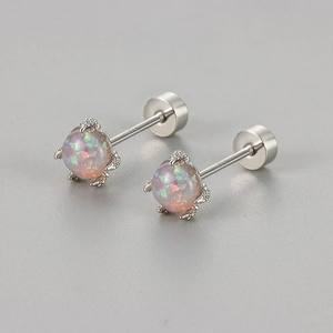 Orecchini a perno con opale in argento S925 con griffe e chiusura a vite