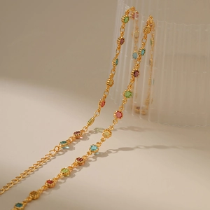 Collana in rame placcato oro 18K con zirconi colorati e catena regolabile