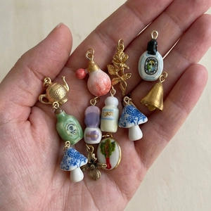 Vintage-Edelstahl-Kesselanhänger und Mini-Keramik-Charms für die DIY-Schmuckherstellung