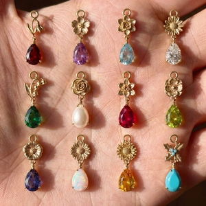 14K vergulde bloem hanger set met twaalf maandelijkse kleurrijke zirkoon edelstenen