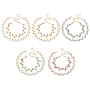 Ensemble de colliers de perles dorées élégantes avec pierres colorées en cinq nuances