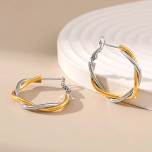 Orecchini a Cerchio Torsione Bicolore in Rame Placcato Oro 18K per Donna Gioielli Minimalisti con Cerchi Intrecciati Neutri