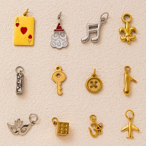 Ciondolo in Acciaio Inossidabile Carta da Poker Nota Musicale Placcato Oro 18K Strass Tacchi Alti Dadi Fai da Te Collana Donna