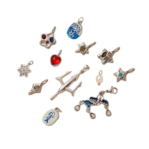 Mix of 18K gold-plated stainless steel star and snowflake charms for DIY jewelry making