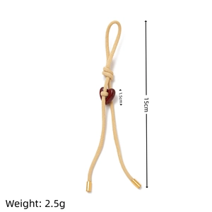 Porte-clés fait main avec cordon tressé et pendentif cœur rouge longueur de 15cm