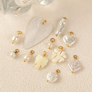 Collezione di ciondoli in perla e conchiglia placcati oro 18K per creazione gioielli fai-da-te