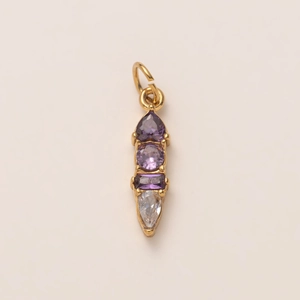 Pendentif en acier inoxydable plaqué or 18K avec quatre pierres de naissance en zircon