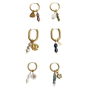 Seis estilos de pendientes de aro de acero inoxidable dorado 18K con perlas y corazones