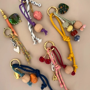 Bohemian Handmade Braided Rope Bag Charm For Women Alloy Heart Starfish Cherry Pendant Keychain Vintage Ethnic Style Backpack Decoration