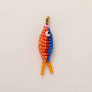 Porte-clés poisson fait main en perles colorées orange et bleu avec fermoir doré