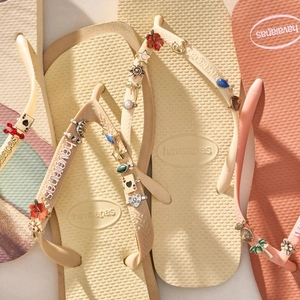 DIY flip flop charms featuring assorted alloy designs like poker cards and starfish