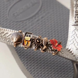 Summer ocean themed alloy charms for flip flops with shell and sun enamel designs