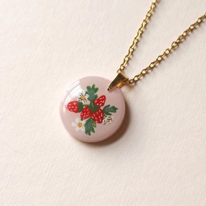 18K gold plated stainless steel necklace with a cute strawberry floral round pendant