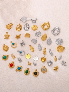 Collezione di ciondoli in oro e argento con turchese e stelle per gioielli fai-da-te fatti a mano