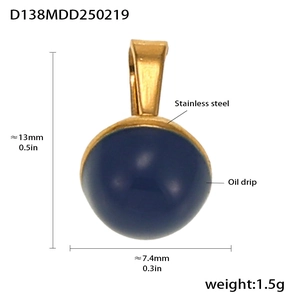 Dettaglio ciondolo in acciaio inossidabile placcato oro 18k smalto blu con misure