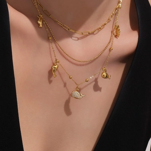 Collana a tre strati placcata oro 18k con ciondoli delfino e balena con zirconi