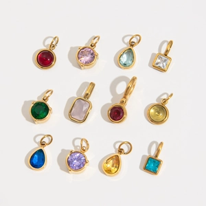 Ensemble de 12 pendentifs en acier inoxydable doré 18K avec pierres de naissance colorées
