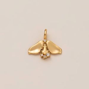 Gepolijste 18K gouden vlinder hanger met schitterende ingelegde zirkonia stenen