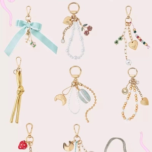 Ciondolo per Borsa Portachiavi in Rame Placcato Oro 18K Con Künstliche Perle Sintetiche Strass Fiocco Fragola Cuore Per Donna