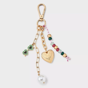 Portachiavi fai-da-te placcato oro 18K con cuori smaltati, perle colorate e una perla