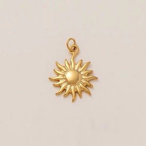 Vue détaillée du pendentif soleil en acier inoxydable plaqué or 18 carats pour bijoux DIY