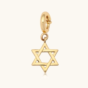 Détail du pendentif Étoile de David plaqué or 18 carats avec fermoir à ressort poli