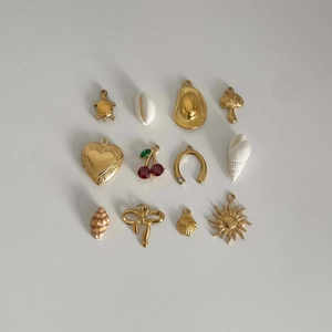 Lot de 12 pendentifs DIY dorés avec coquillages, bottes et cœurs pour bijoux fantaisie