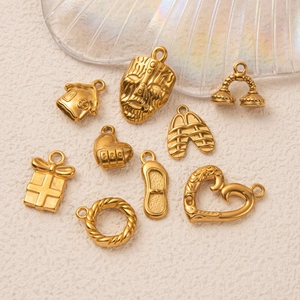 Edelstahl Anhänger Halskette Vakuum Galvanisiert 18K Gold Maske Herz Geschenkbox Schuhform Halsschmuck Damen Herren DIY Retro Accessoires