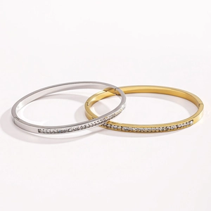Bracciale in Acciaio Inossidabile con Fila Singola di Strass per Donna Moda Semplice Placcato Oro 18K Gioielli da Mano