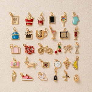 Lot de 27 breloques DIY en cuivre plaqué or 18K avec pendentifs en émail coloré